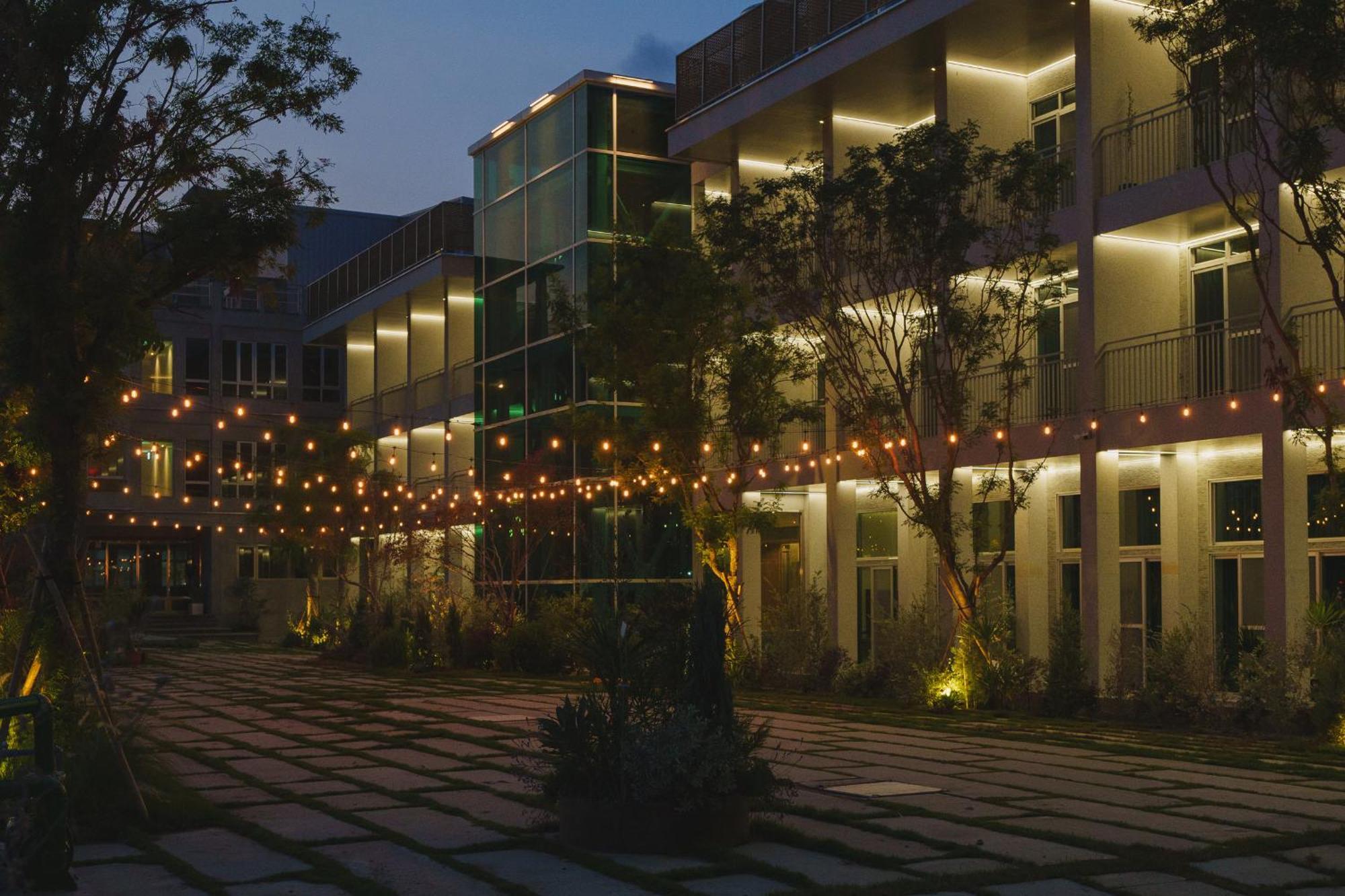 Papoa Harbor Hotel Kaohsiung Exterior photo